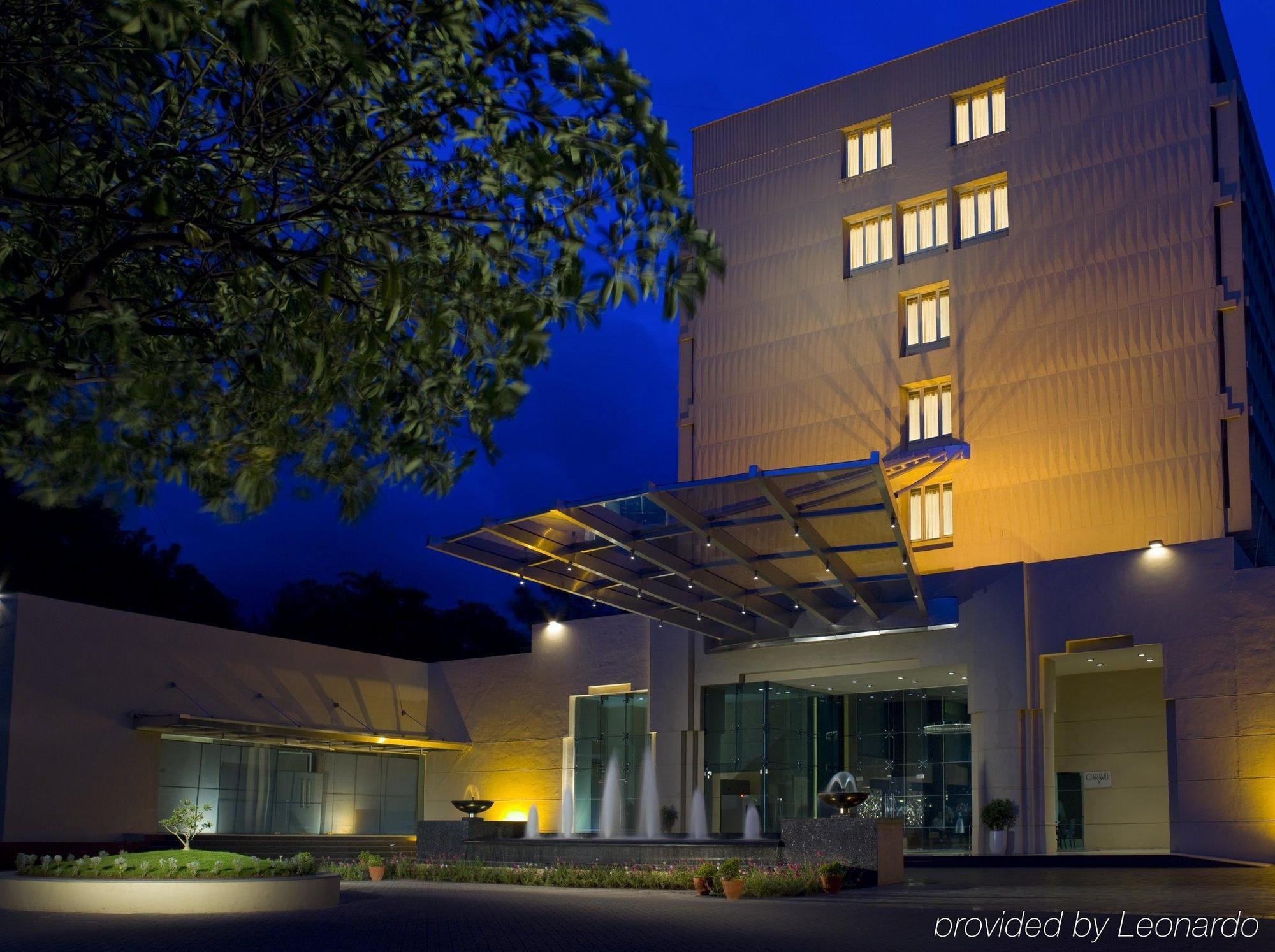 Blue Diamond Pune Ihcl Seleqtions Exteriör bild