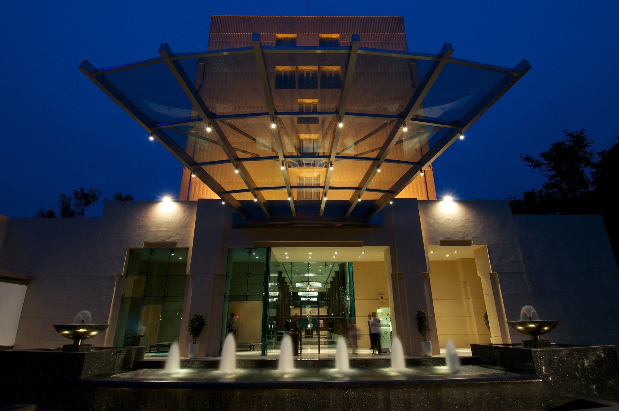 Blue Diamond Pune Ihcl Seleqtions Exteriör bild